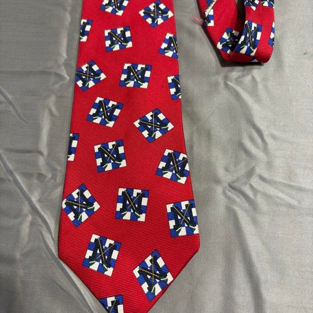 Nautica red tie with blue and white‎ pattern